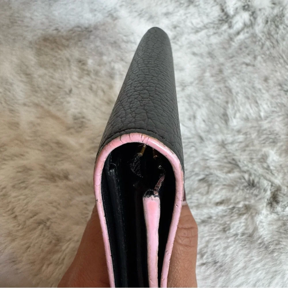 Louis Vuitton Capucines Compact Wallet - Black with Ballerina Pink Edging P0303